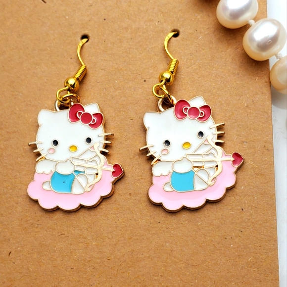 🌟5/$25 HELLO KITTY EARRINGS - Picture 3 of 3